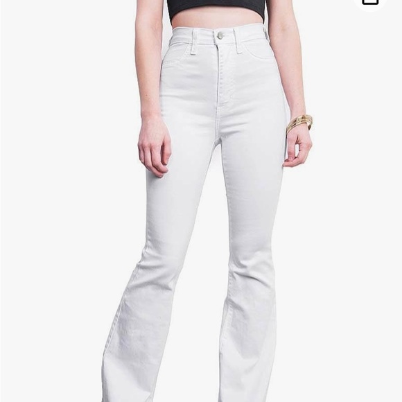 White Vibrant Flare Jeans (From Botique) size 24 - Picture 2 of 7